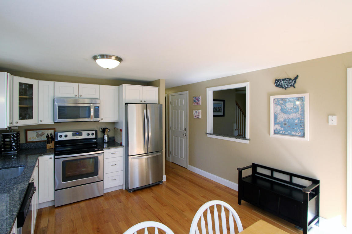 141 Spur Ln, Marstons Mills, MA 02648 photo 4