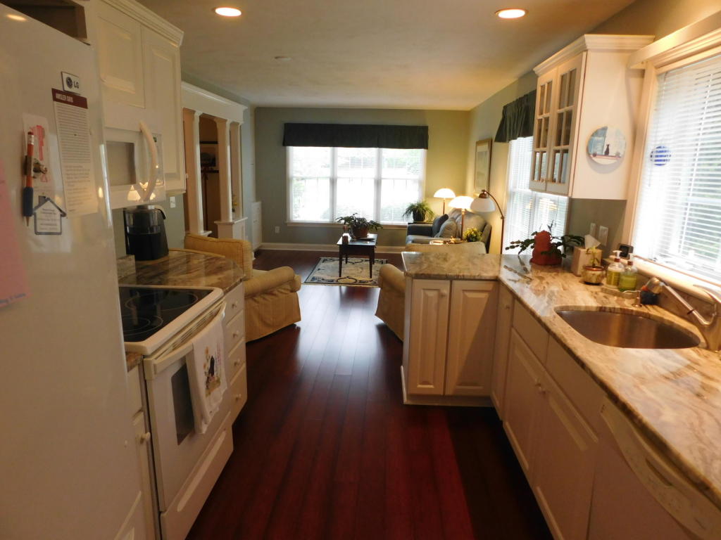 8 Bishops Park, Mashpee, MA 02649 photo 6