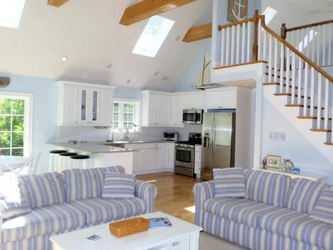 68 Smith St, West Harwich, MA 02671 photo 2