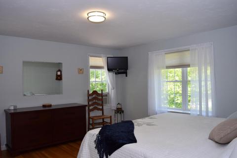 22 Maple St, Mashpee, MA 02649 photo 15