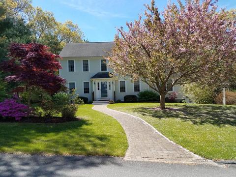 22 Maple St, Mashpee, MA 02649 photo 2
