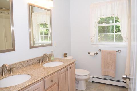 22 Maple St, Mashpee, MA 02649 photo 17