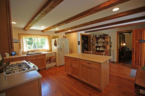 329 S Main St, Centerville, MA 02632 photo 5