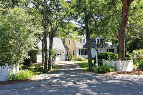 429 Braggs Ln, Barnstable, MA 02630 photo 1