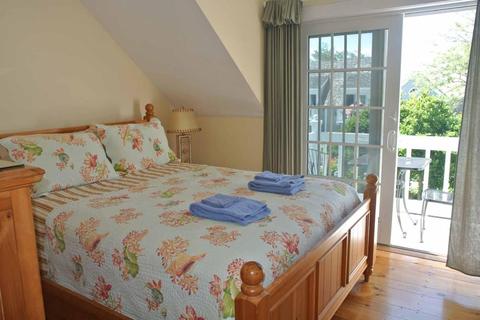 25 Flying Cloud Cir, Mashpee, MA 02649 photo 10