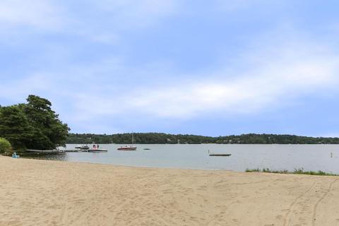 39 Pinecrest Ave, Mashpee, MA 02649 photo 3