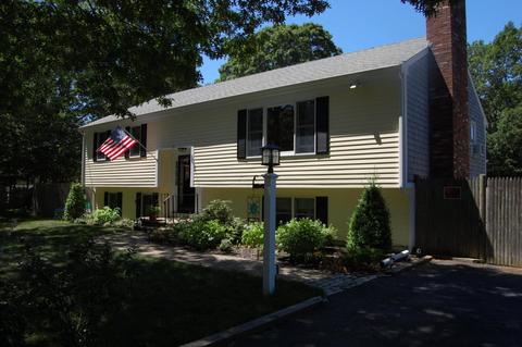 21 Saint Joseph St, Hyannis, MA 02601 photo 1