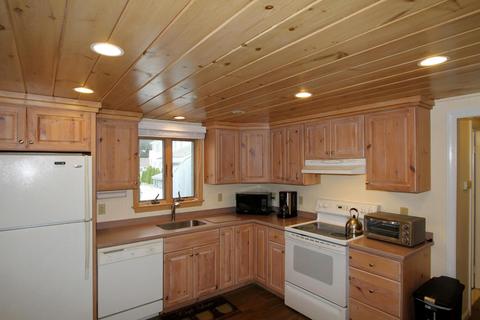 81 Bluff Ave, Mashpee, MA 02649 photo 3