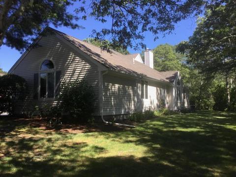 1 Kettle Ln, Mashpee, MA 02649 photo 1