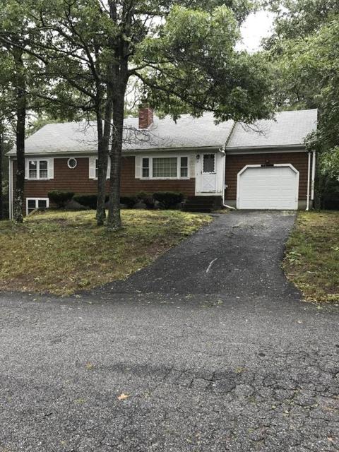 8 Mariner Cir, Cotuit, MA 02635 photo 1
