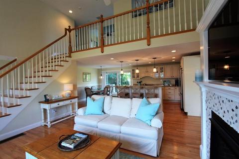 25 Harbor View Rd, Barnstable, MA 02630 photo 4