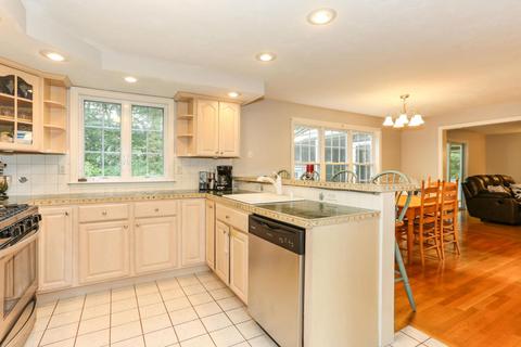 19 Maple St, Mashpee, MA 02649 photo 8