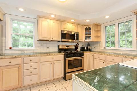 19 Maple St, Mashpee, MA 02649 photo 7