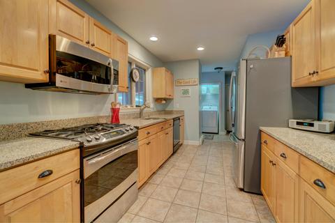 408 Regency Dr, Marstons Mills, MA 02648 photo 2