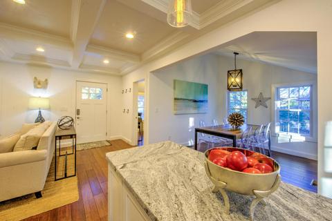 281 School St, Cotuit, MA 02635 photo 8