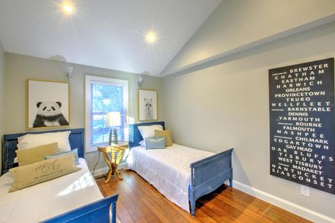 281 School St, Cotuit, MA 02635 photo 25