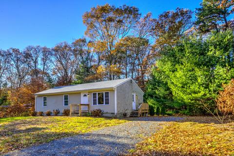 32 Radcliffe Rd, Mashpee, MA 02649 photo 1
