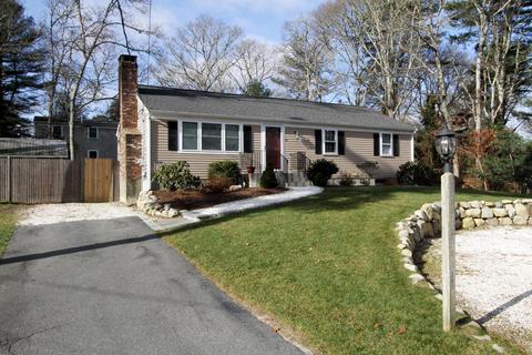 20 Forest Dr, Mashpee, MA 02649 photo 2