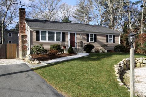 20 Forest Dr, Mashpee, MA 02649 photo 1