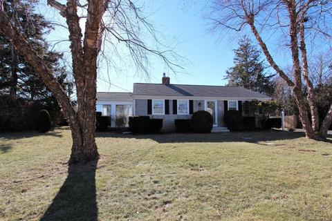 11 Walley Ct, Hyannis, MA 02601 photo 2