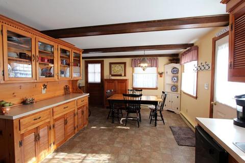 11 Walley Ct, Hyannis, MA 02601 photo 12