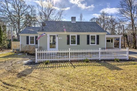 475 Pine St, Centerville, MA 02632 photo 1
