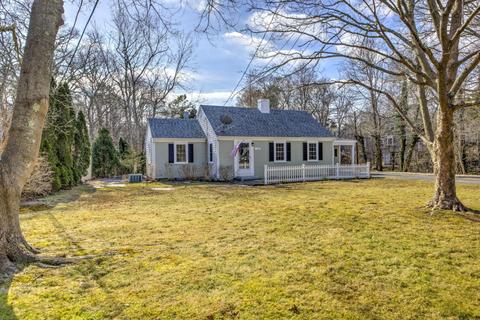 475 Pine St, Centerville, MA 02632 photo 2