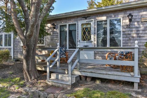 20 Over Jordan Rd, Wareham, MA 02571 photo 1