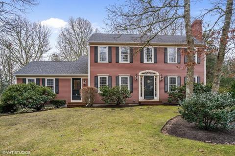 12 Sedgewick Ln, Sandwich, MA 02563