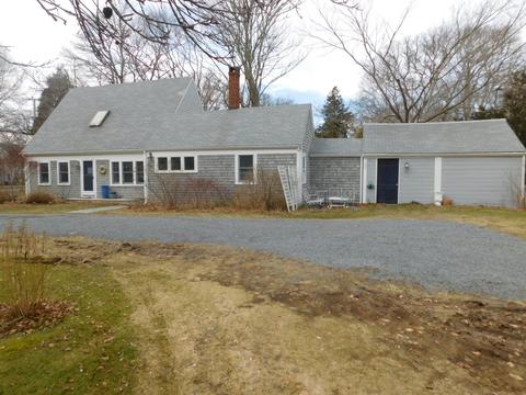 134 Main St, Cotuit, MA 02635 photo 2