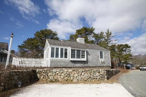 33 Flying Cloud Cir, Mashpee, MA 02649 photo 4
