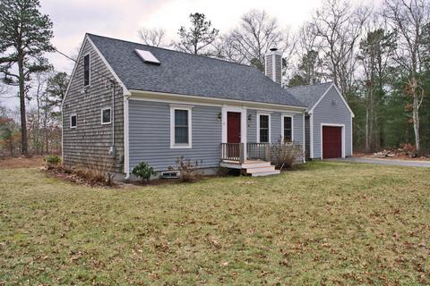 54 Sassacus Rd, Mashpee, MA 02649 photo 2