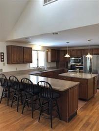 19 Roosevelt Rd, Cotuit, MA 02635 photo 2