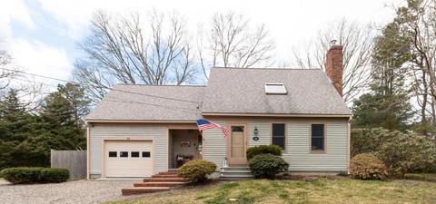 79 Santuit Rd, Cotuit, MA 02635 photo 1