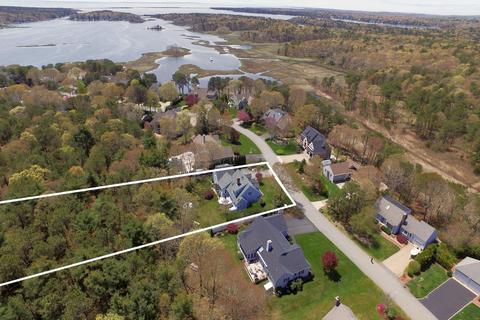 32 Bayshore Dr, Mashpee, MA 02649 photo 2