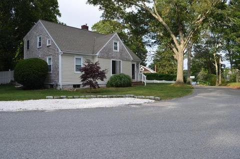 2 Cedar Ave, Monument Beach, MA 02553 photo 2