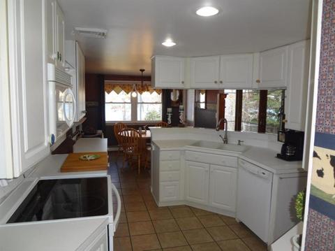 21 Maple St, Buzzards Bay, MA 02532 photo 9