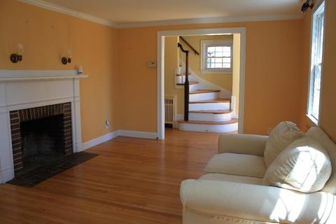 521 Old Post Rd, Walpole, MA 02081 photo 8
