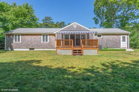 366 Nottingham Dr, Centerville, MA 02632 photo 3