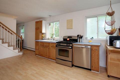 116 Content Ln, Cotuit, MA 02635 photo 5