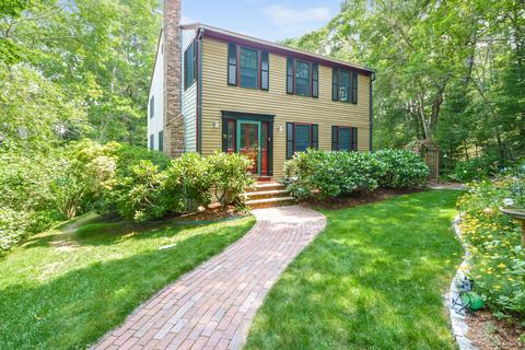 11 Ash St, Mashpee, MA 02649 photo 3