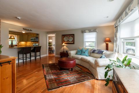 2 Leeshore Dr, Mashpee, MA 02649 photo 5