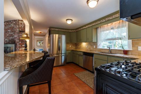 2 Leeshore Dr, Mashpee, MA 02649 photo 11
