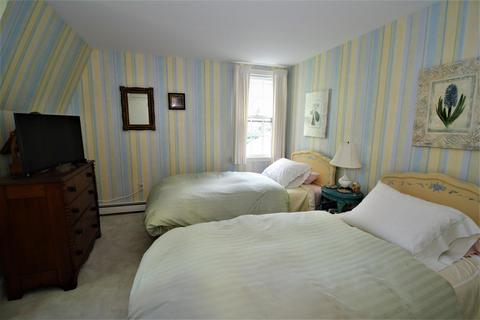 10 Cotuit Bay Dr, Cotuit, MA 02635 photo 16