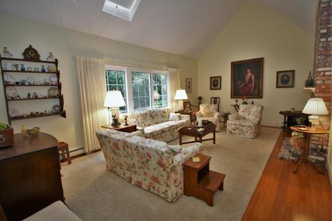 10 Cotuit Bay Dr, Cotuit, MA 02635 photo 4