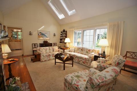 10 Cotuit Bay Dr, Cotuit, MA 02635 photo 3