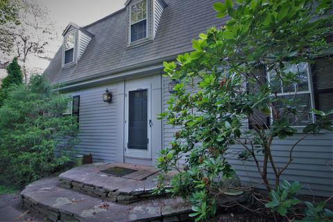 10 Cotuit Bay Dr, Cotuit, MA 02635 photo 1