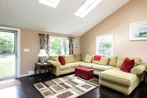 211 Arrowhead Dr, Hyannis, MA 02601 photo 4