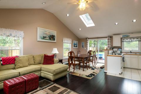 211 Arrowhead Dr, Hyannis, MA 02601 photo 3