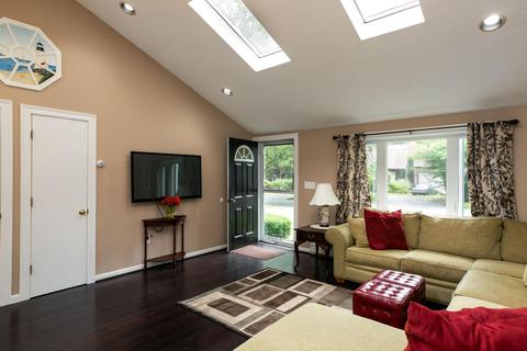 211 Arrowhead Dr, Hyannis, MA 02601 photo 5